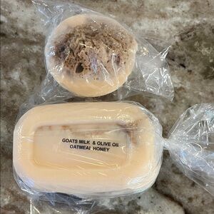 Goats Milk & Olive Oil Oatmeal Honey Soap Set - Cream